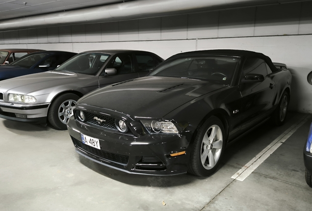 Ford Mustang GT Convertible 2013