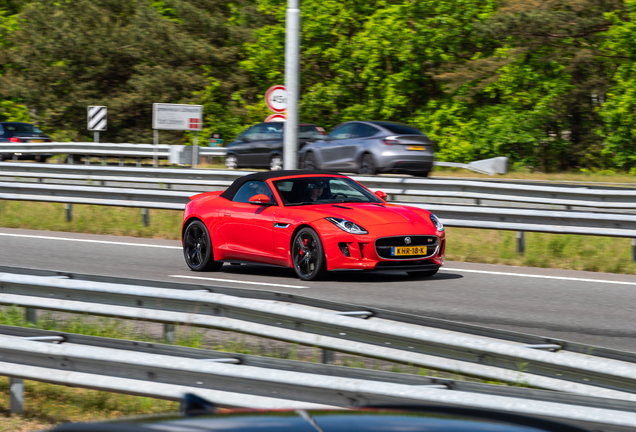 Jaguar F-TYPE S V8 Convertible