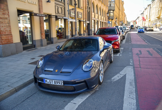 Porsche 992 S/T