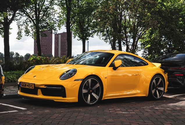 Porsche 992 Sport Classic