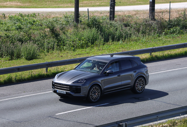 Porsche 9YA Cayenne Turbo E-Hybrid