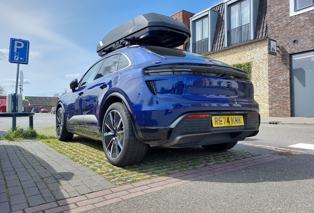 Porsche Macan EV Turbo