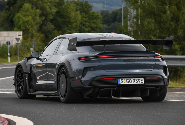 Porsche Taycan Turbo GT Manthey Racing