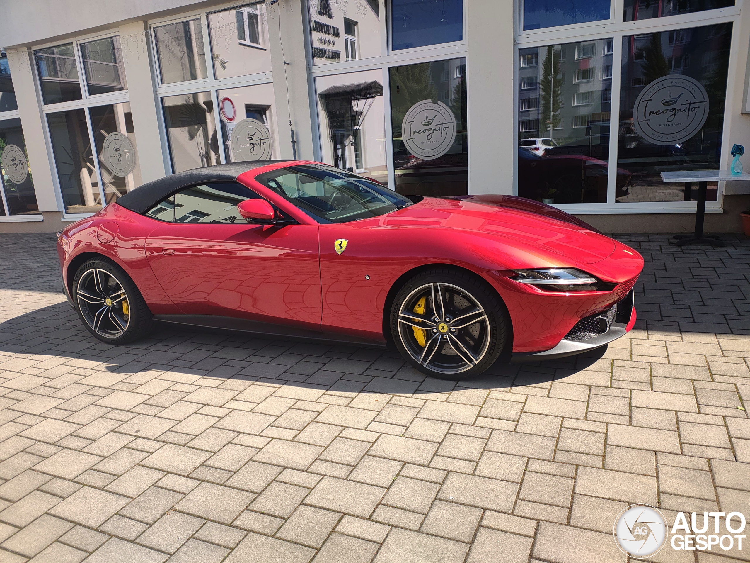Ferrari Roma Spider