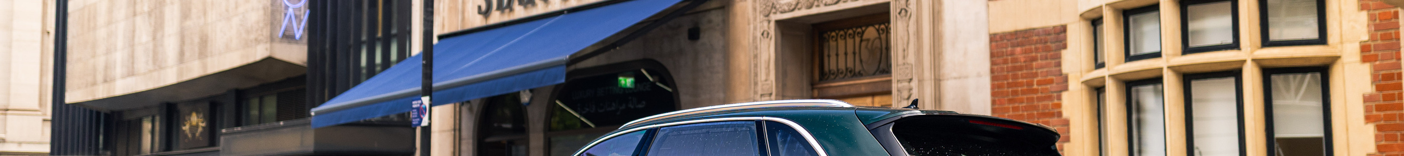 Bentley Bentayga Azure EWB First Edition