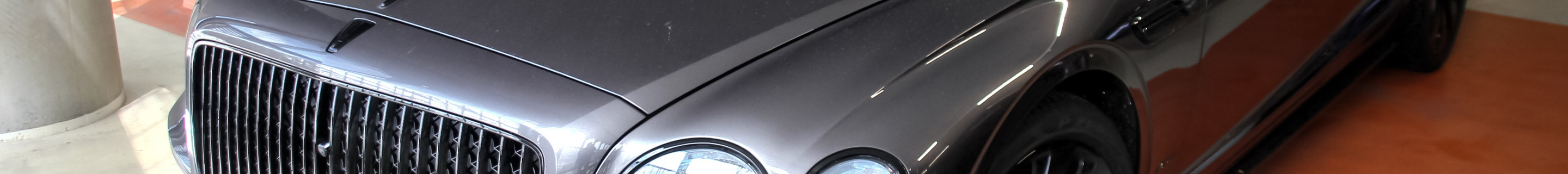 Bentley Flying Spur Hybrid Azure