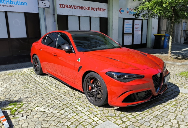 Alfa Romeo Giulia Quadrifoglio 2023