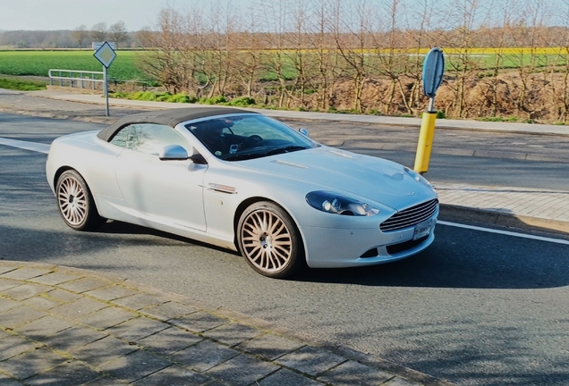 Aston Martin DB9 Volante 2010