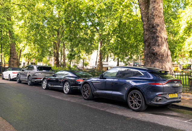Aston Martin DBX