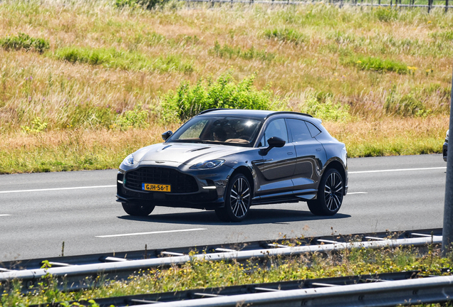 Aston Martin DBX707