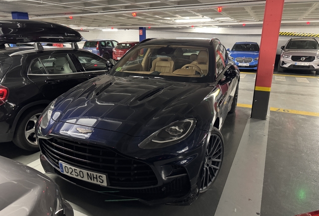 Aston Martin DBX707