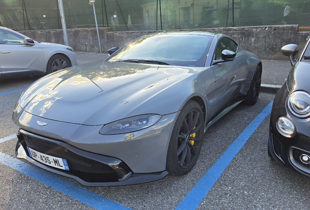Aston Martin V8 Vantage 2018