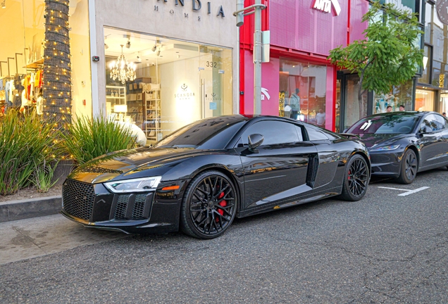 Audi R8 V10 Plus 2015