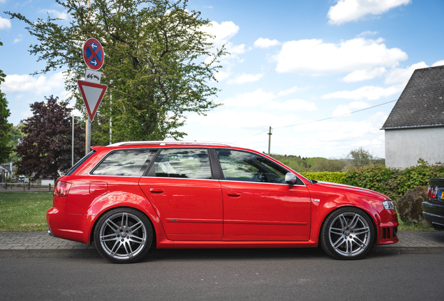 Audi RS4 Avant B7