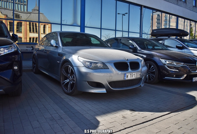 BMW M5 E60 2005