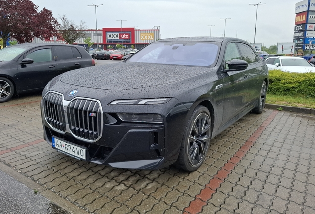 BMW M760e xDrive