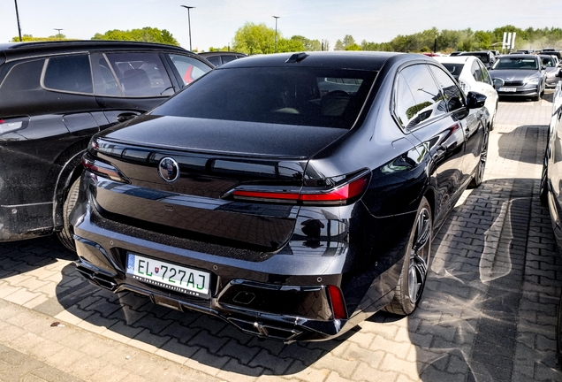 BMW M760e xDrive