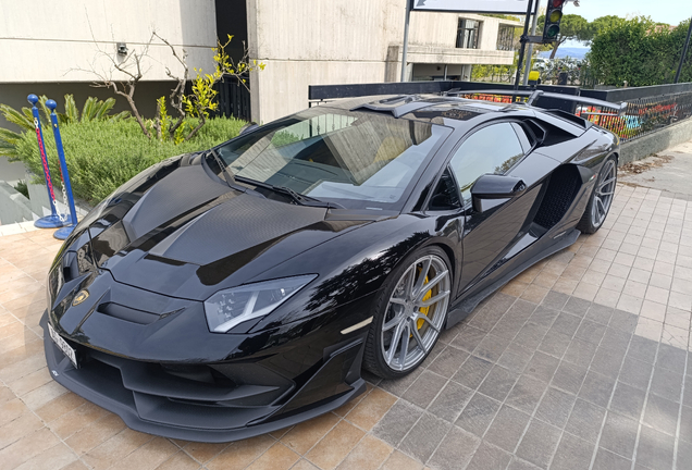 Lamborghini Aventador LP700-4