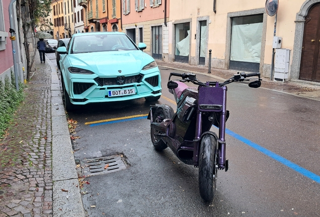 Lamborghini Urus SE Brabus 900 Mint