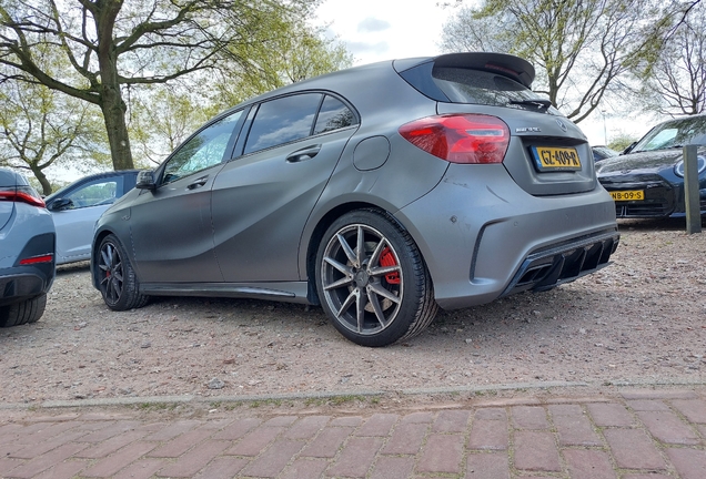 Mercedes-AMG A 45 W176 2015