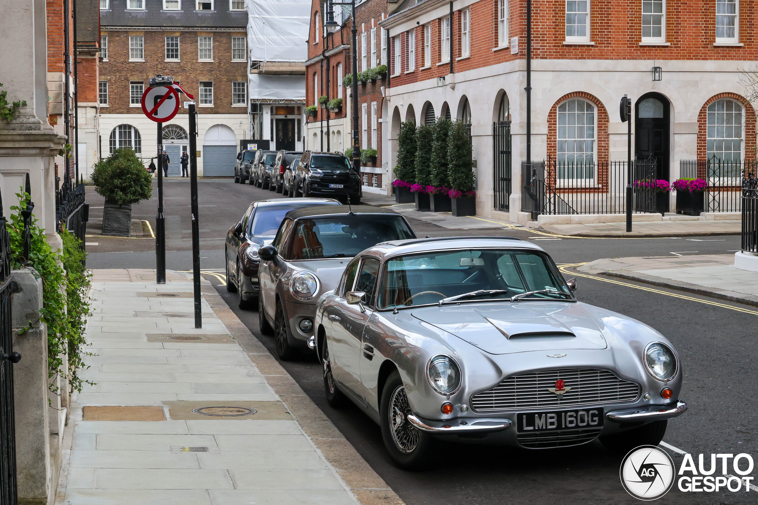 Aston Martin DB6 Superleggera