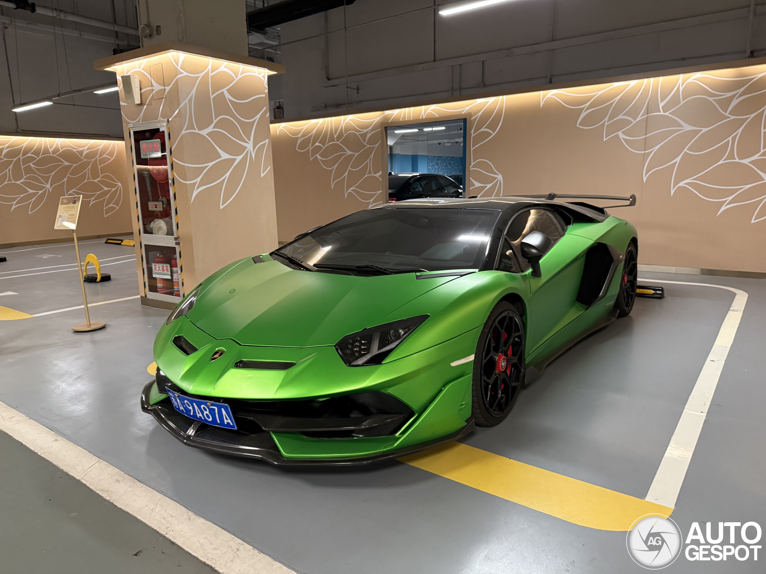 Lamborghini Aventador LP700-4