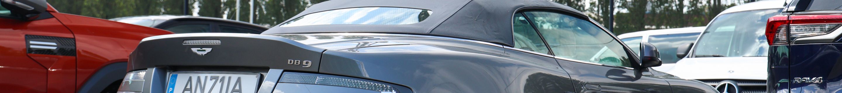 Aston Martin DB9 Volante 2013
