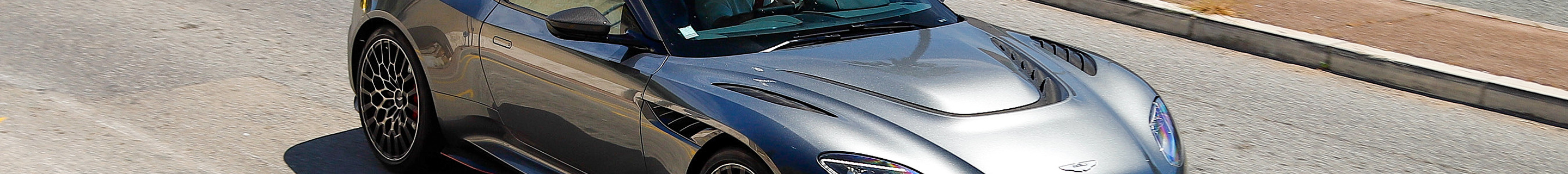 Aston Martin DBS 770 Ultimate