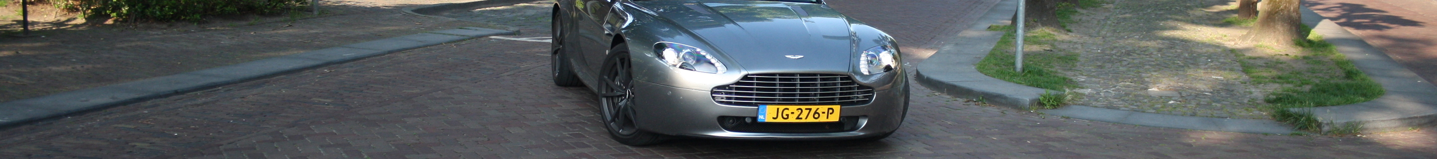 Aston Martin V8 Vantage N420 Roadster