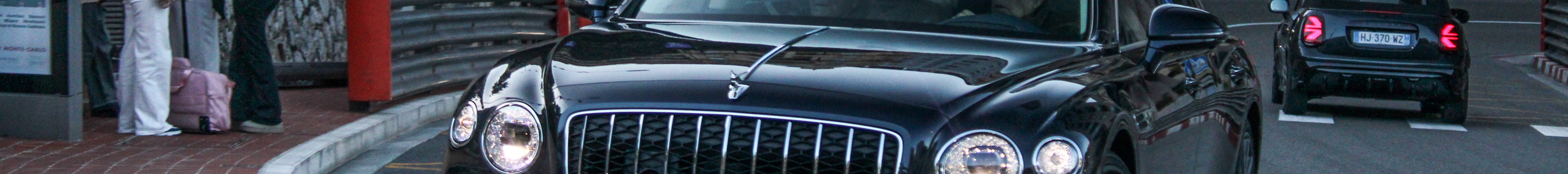 Bentley Flying Spur Azure 2025