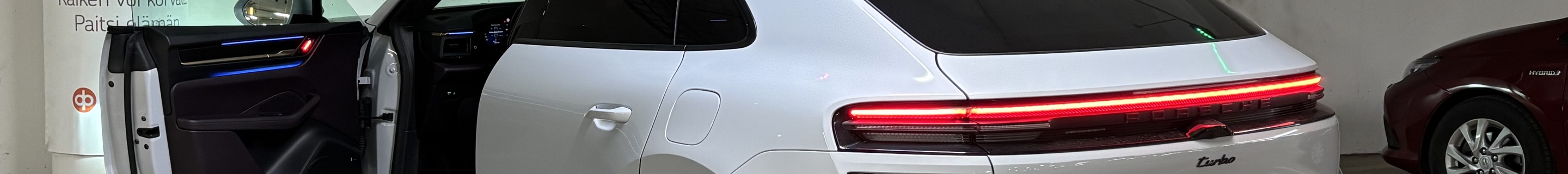 Porsche Macan EV Turbo