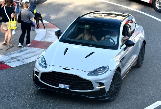 Aston Martin DBX707