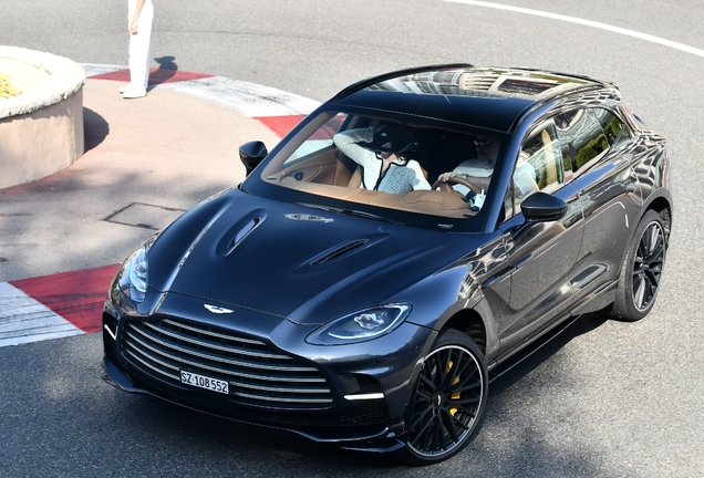 Aston Martin DBX707