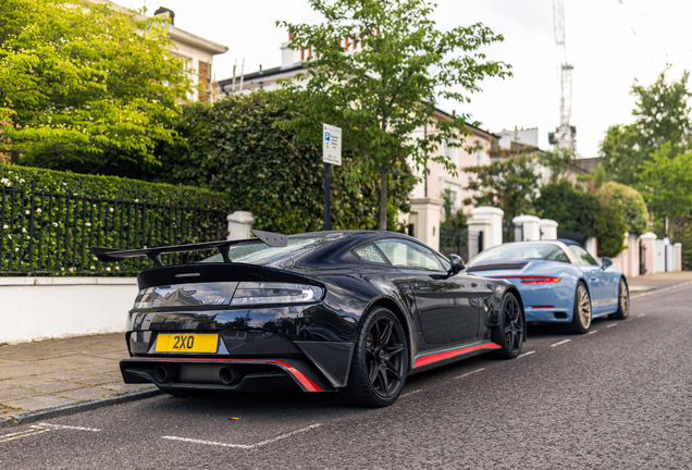 Aston Martin Vantage GT8