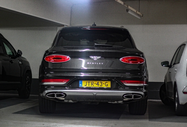 Bentley Bentayga Hybrid 2025 Atelier Edition