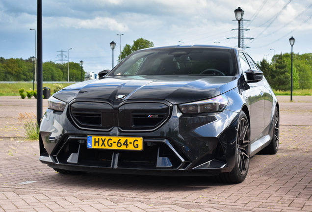 BMW M5 G90