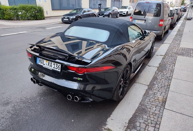 Jaguar F-TYPE R AWD Convertible