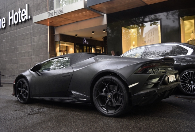 Lamborghini Huracán LP640-4 EVO Spyder