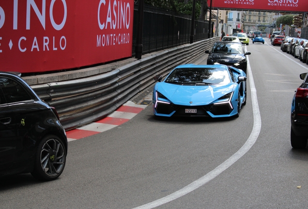 Lamborghini Revuelto