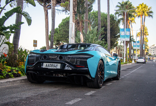 McLaren Artura Spider