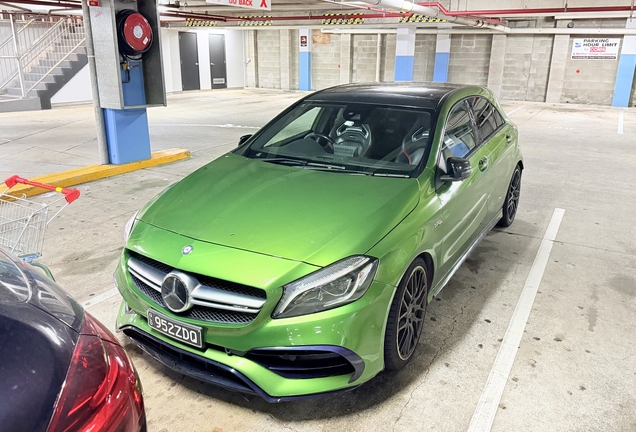 Mercedes-AMG A 45 W176 2015