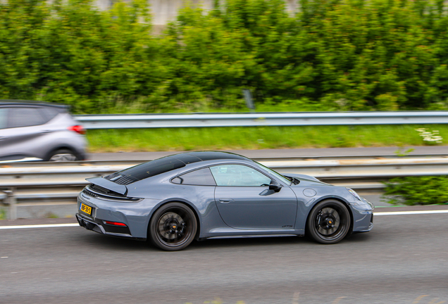 Porsche 992 Carrera 4 GTS MkII