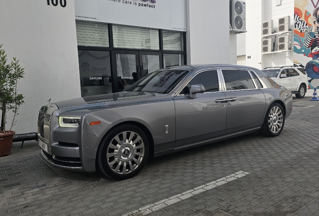 Rolls-Royce Phantom VIII EWB