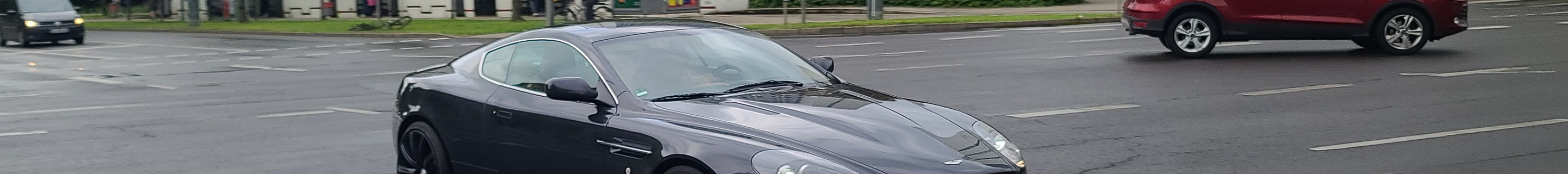 Aston Martin DB9