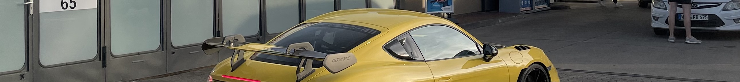 Porsche 718 Cayman GT4 RS Weissach Package