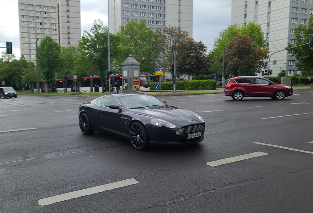 Aston Martin DB9