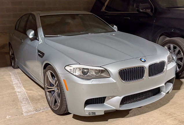 BMW M5 F10 2011