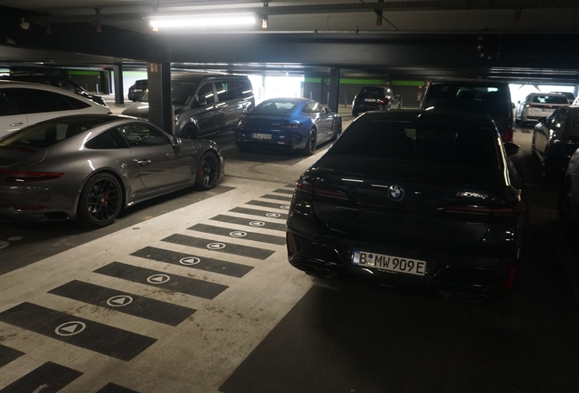 BMW M760e xDrive