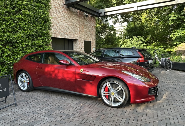 Ferrari GTC4Lusso T
