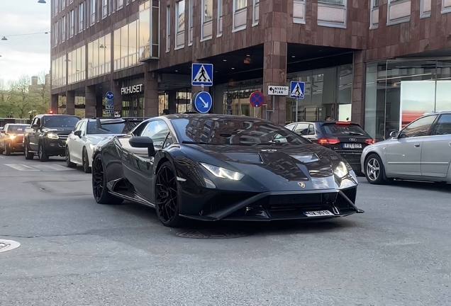 Lamborghini Huracán LP640-2 STO